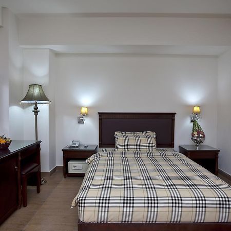 La Rose Hotel Sylhet Dış mekan fotoğraf