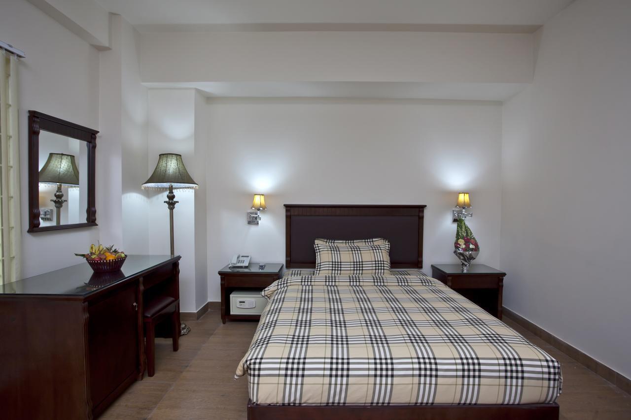 La Rose Hotel Sylhet Dış mekan fotoğraf