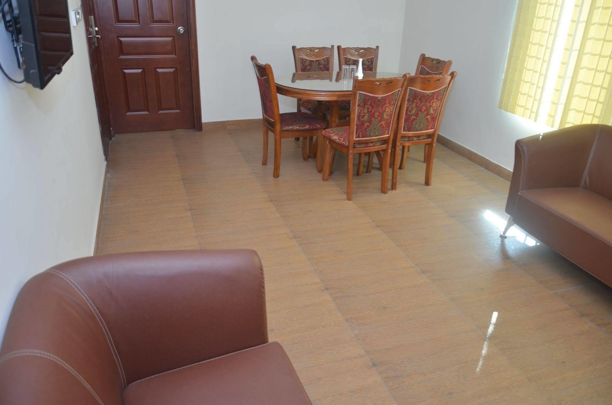 La Rose Hotel Sylhet Dış mekan fotoğraf